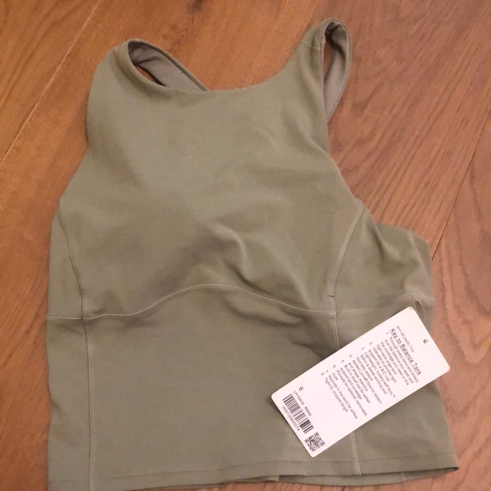 NWT Lululemon Key to Balance Tank size 6